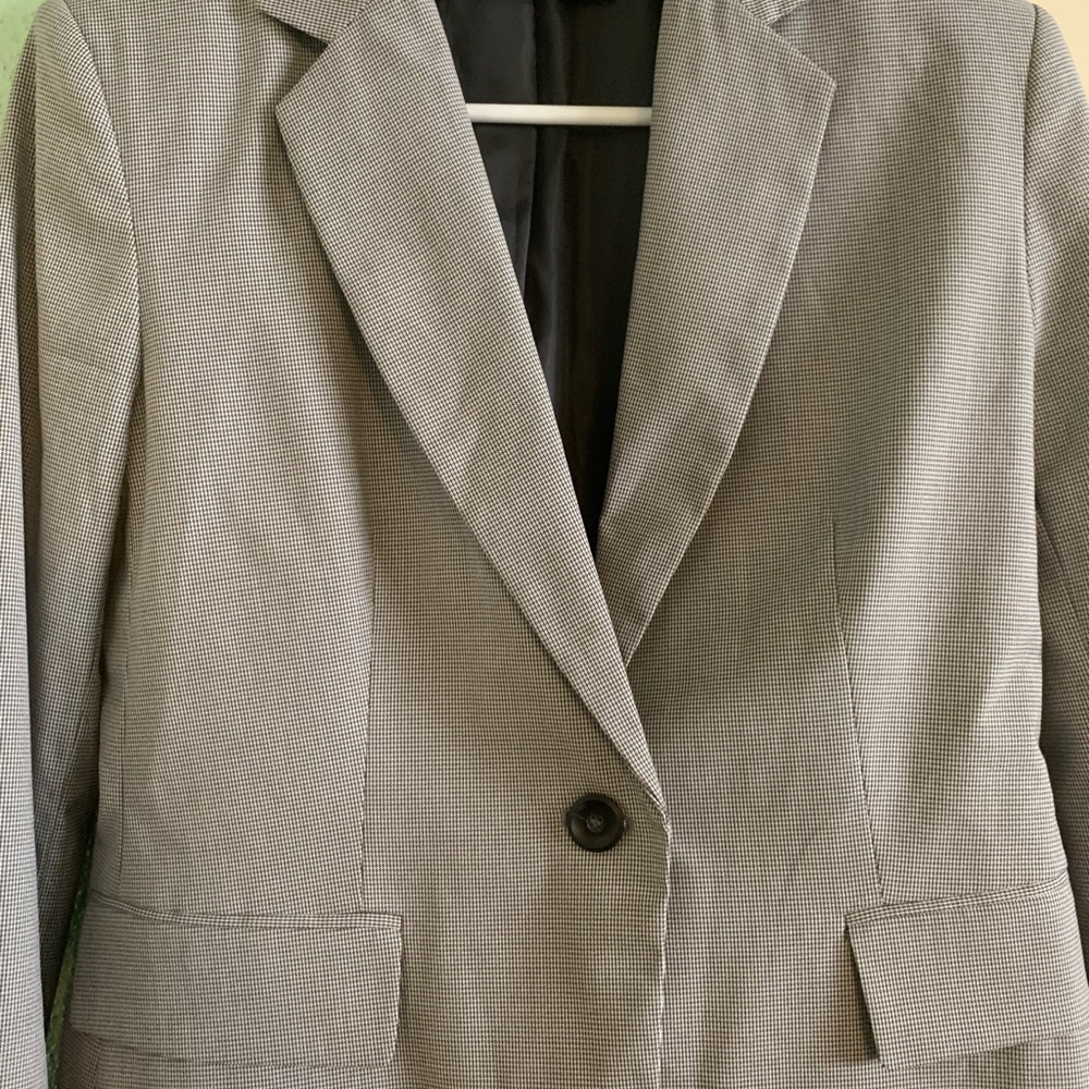 Zara Basic Gray Suit Jacket Size 6 - image 2